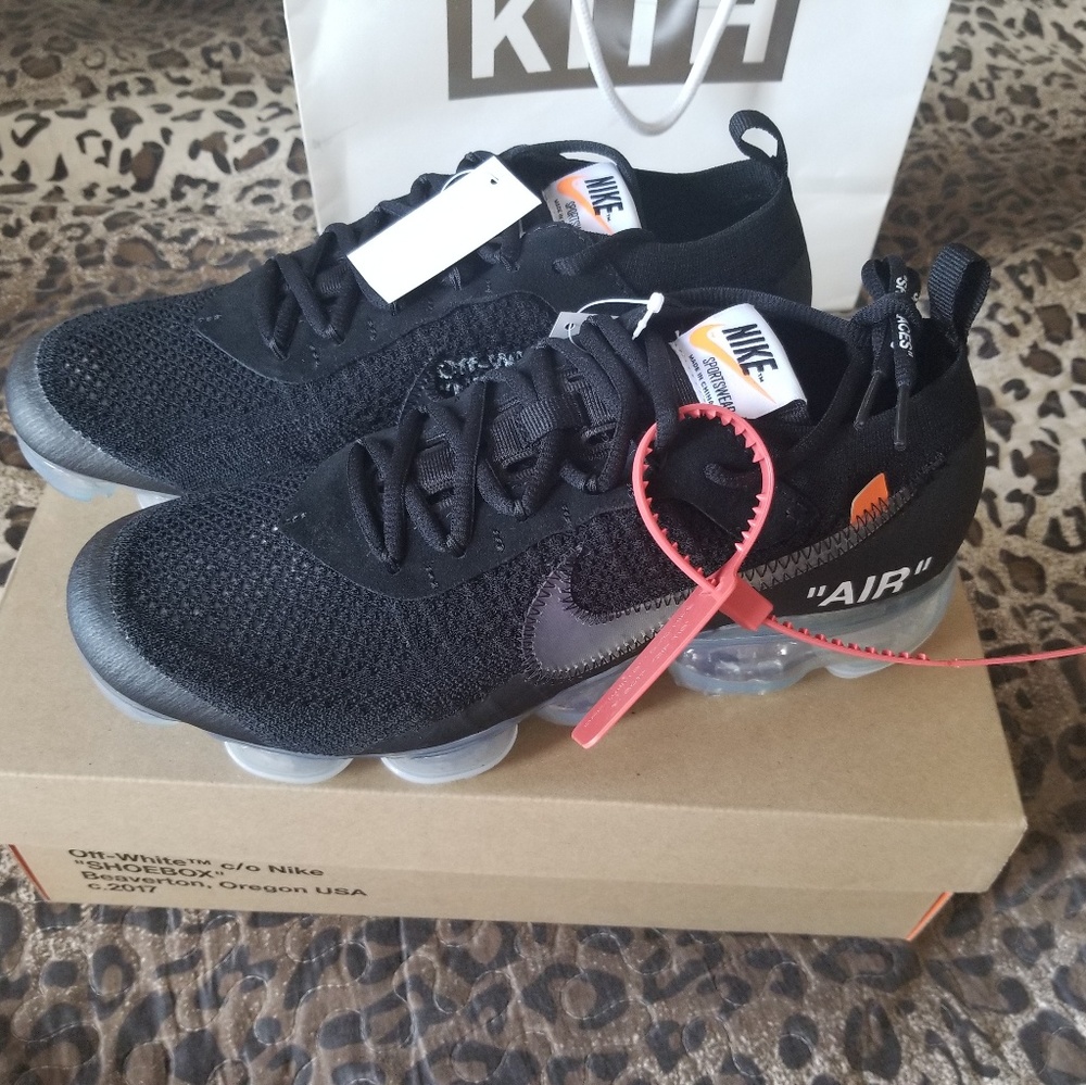 Nike OffWhite Vapormax Black Size 9.5 (Deadstock)